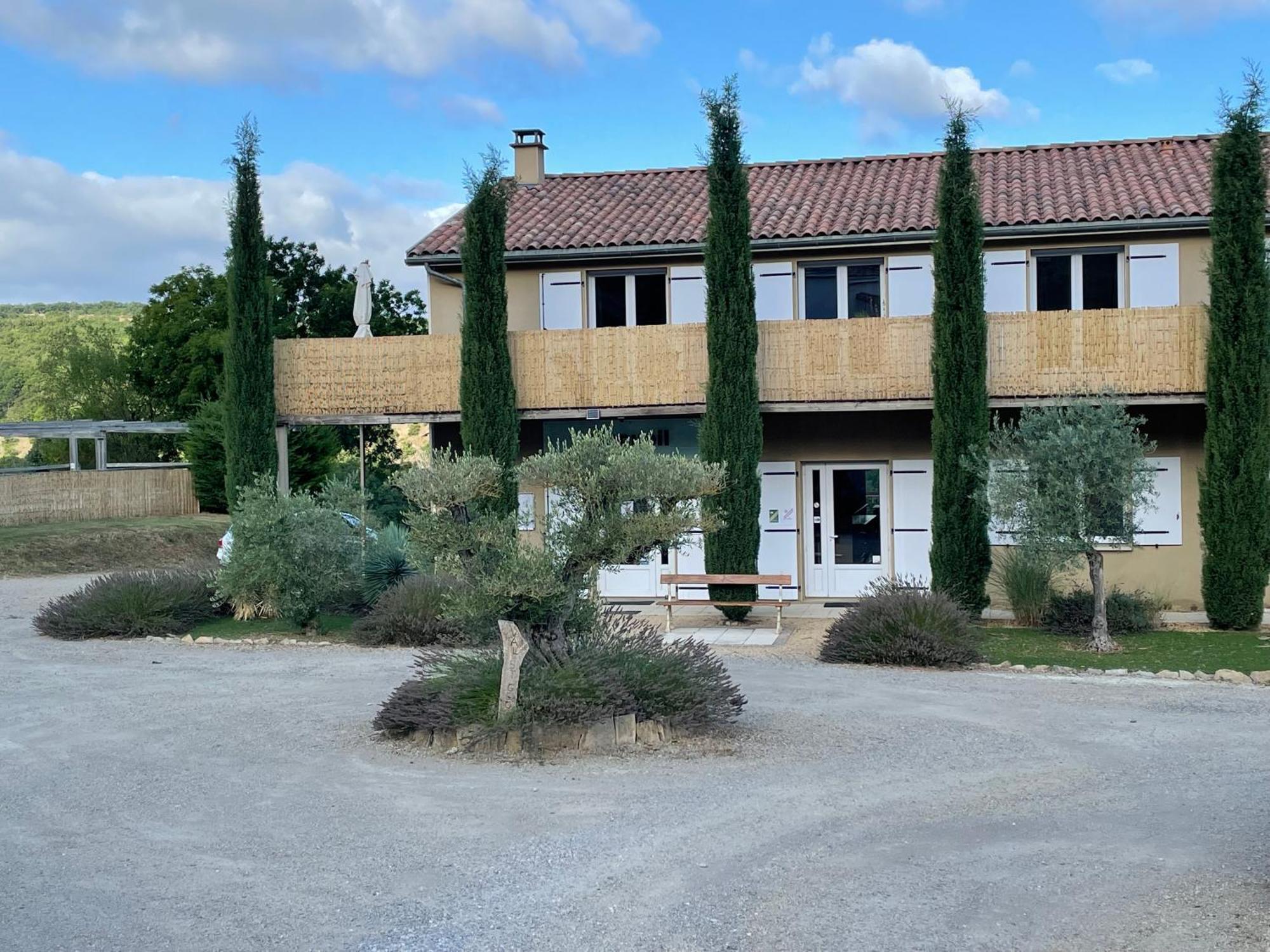 Val St Georges Hotel Saint-Georges-de-Luzencon Exterior photo
